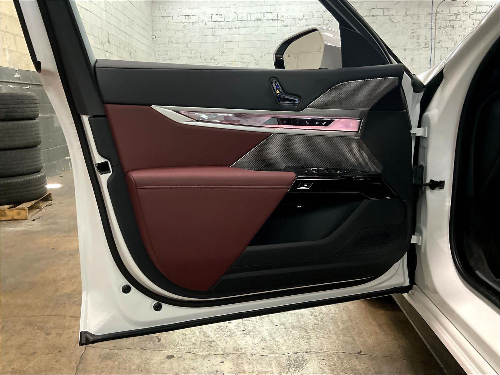 2025 BMW 7 Series 760i - Photo 22