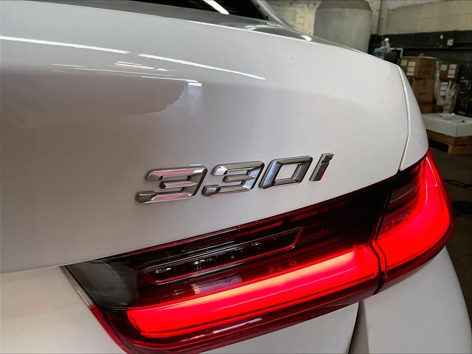 2024 BMW 330i 330i photo 3