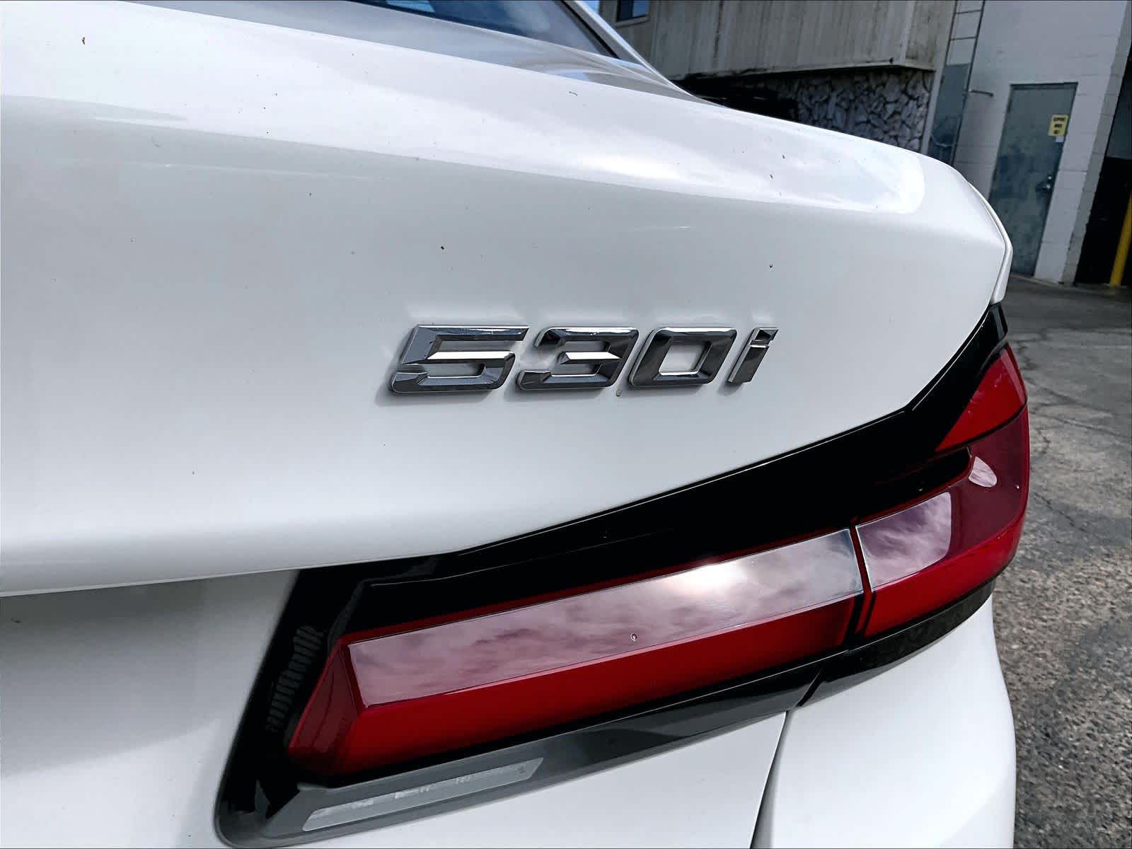 2023 BMW 530i 530i photo 3