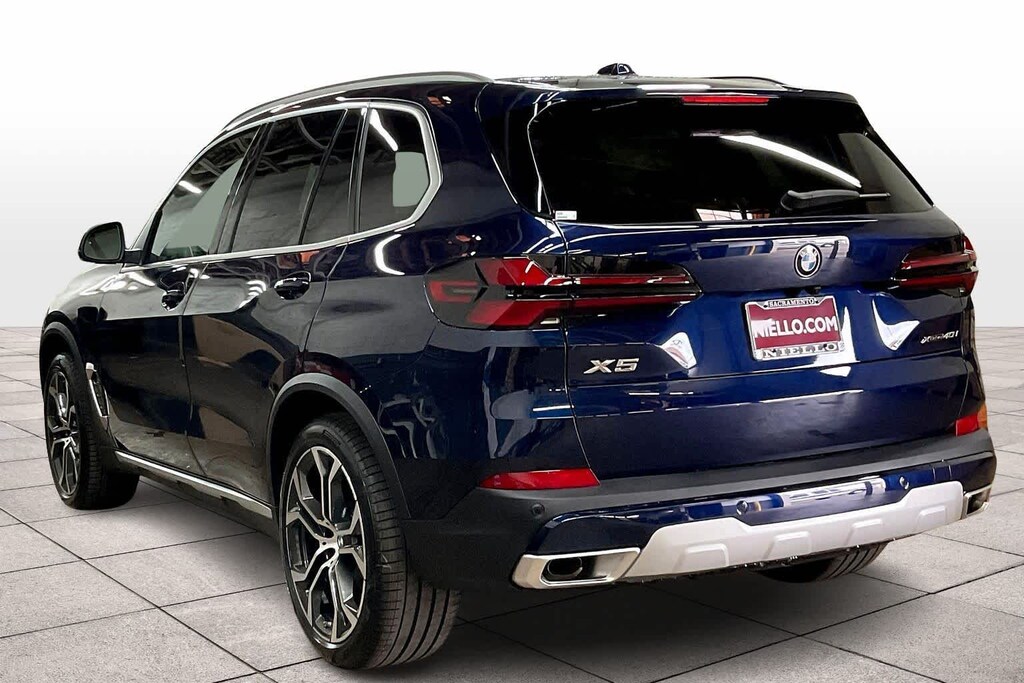 New 2026 BMW X5 xDrive40i Sports Activity Vehicle