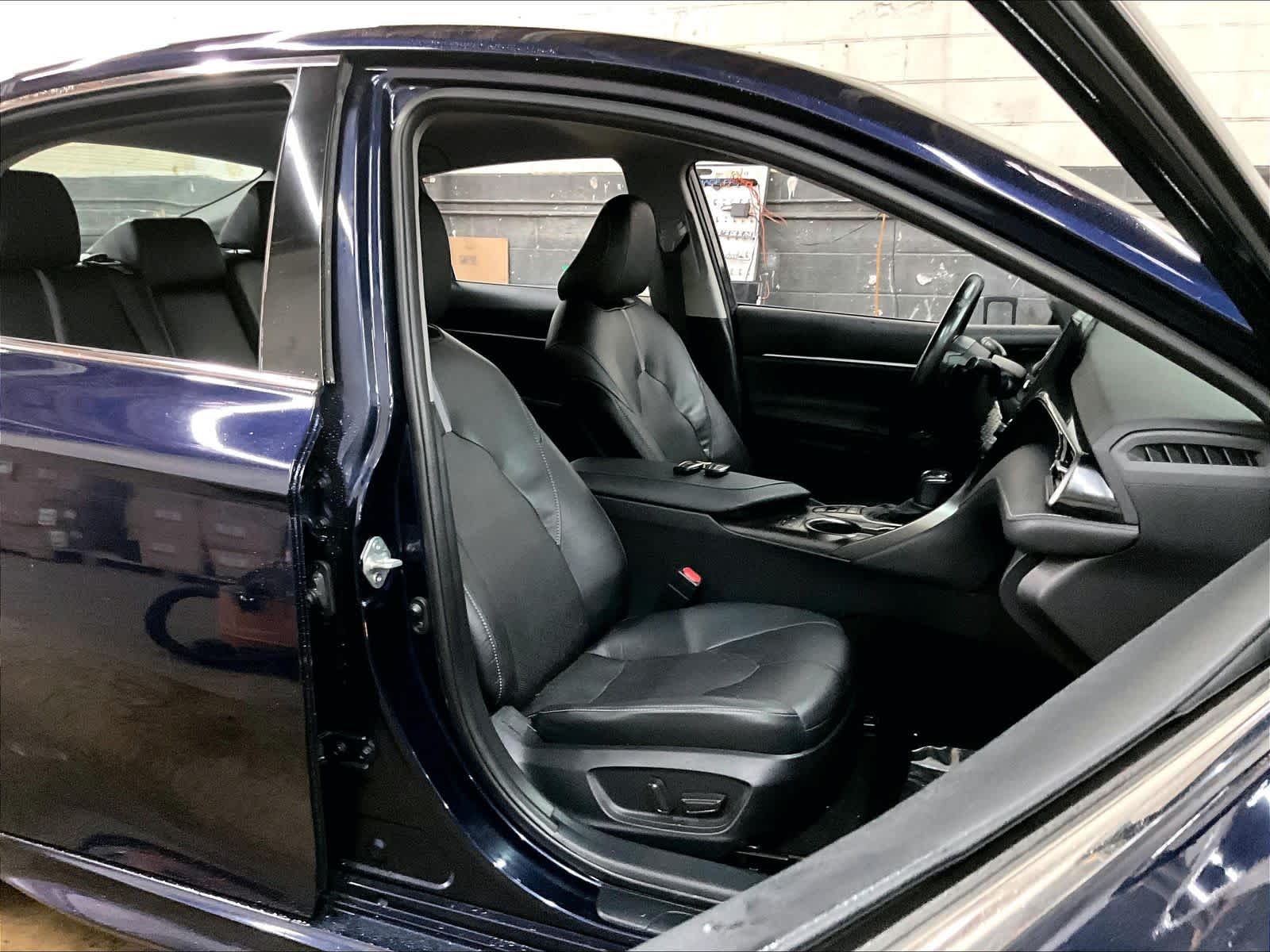 2022 Toyota Camry XSE photo 6