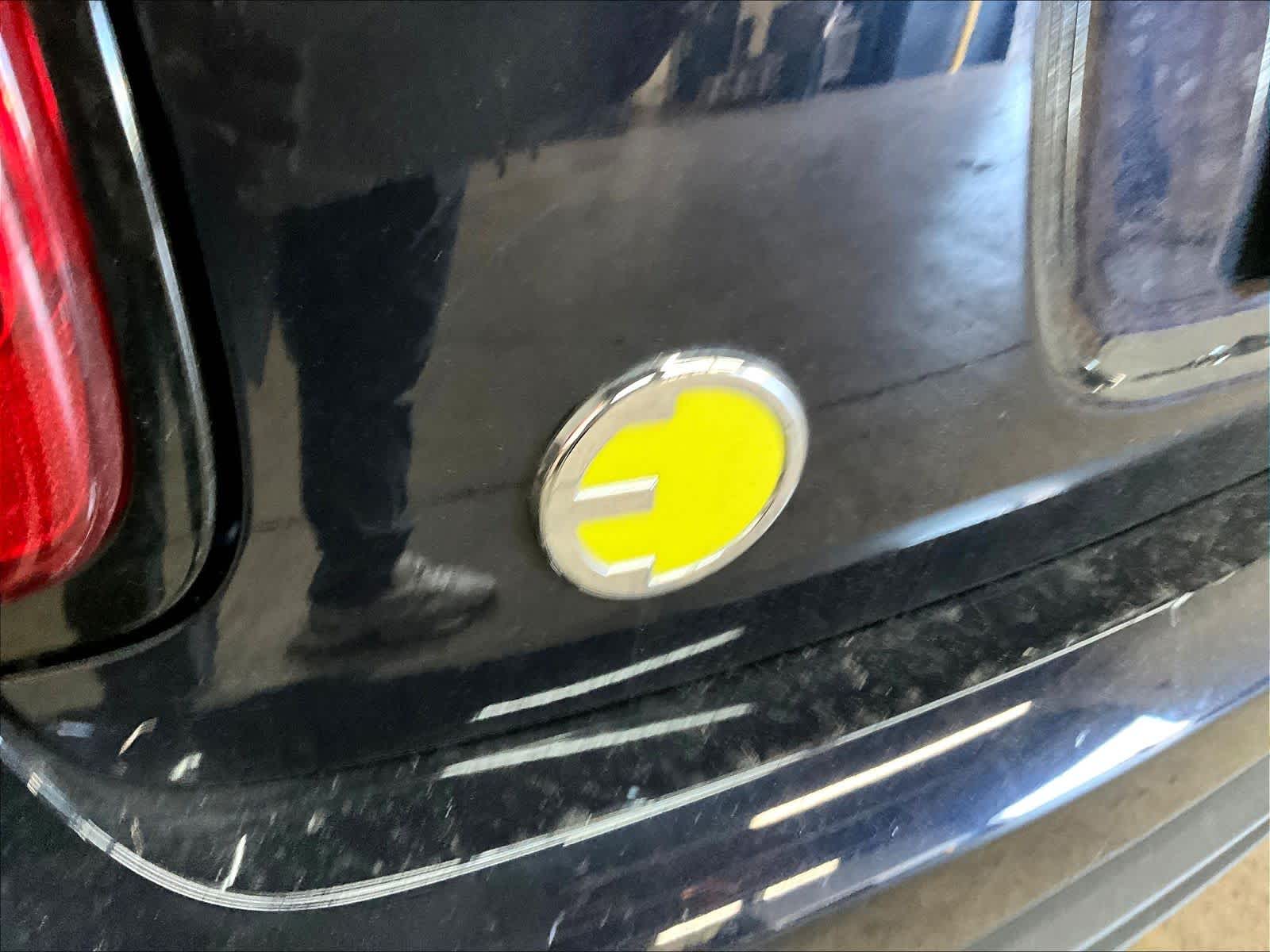 2022 MINI Hardtop 2 Door Cooper SE photo 3