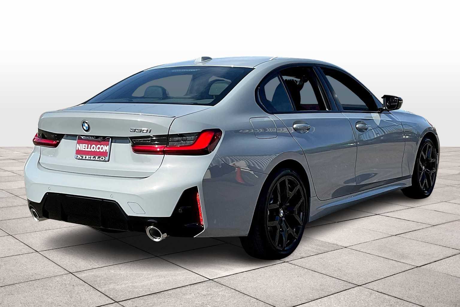 2025 Bmw 330i Sedan photo 4