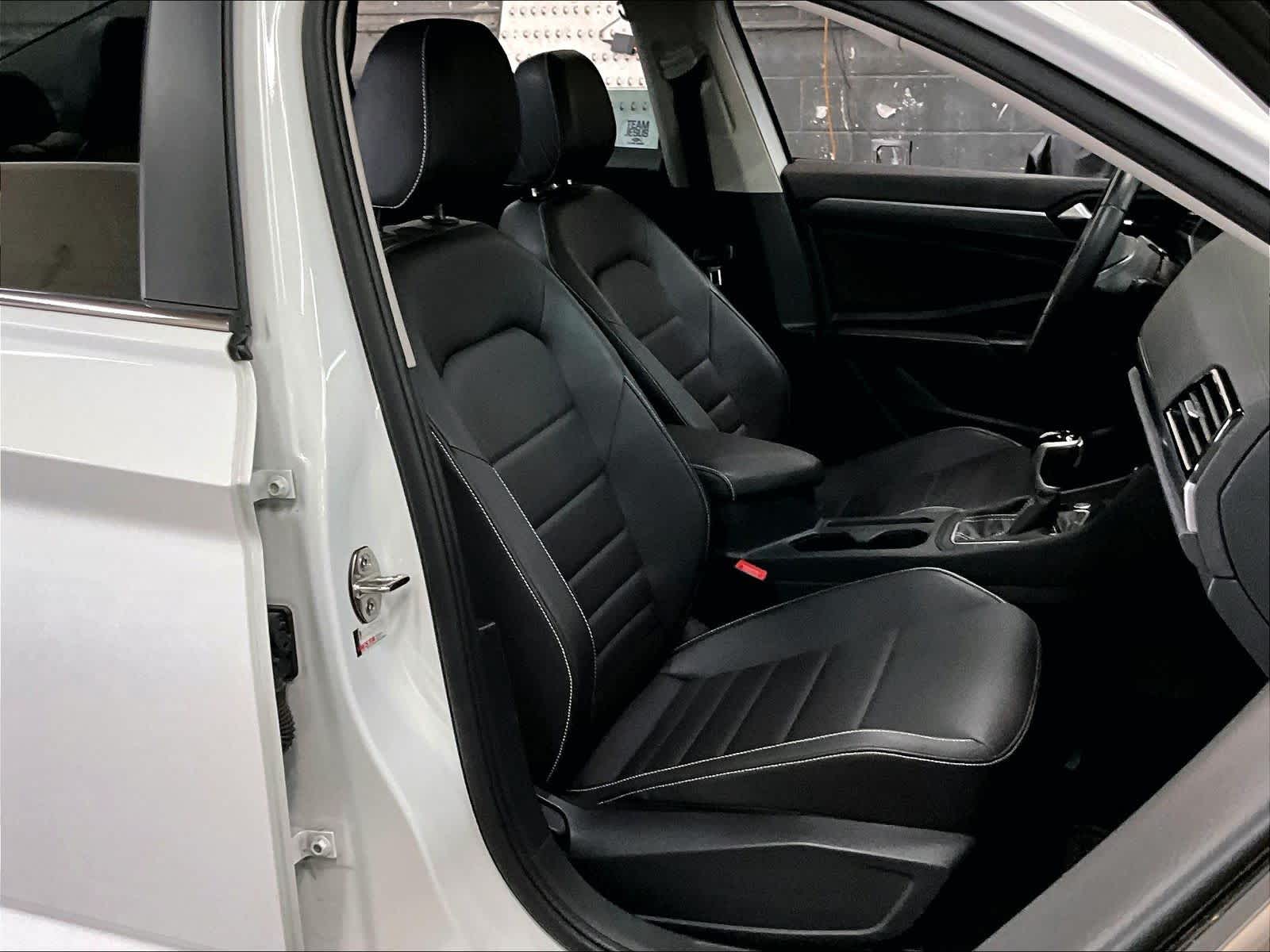 2024 Volkswagen Jetta SE photo 6