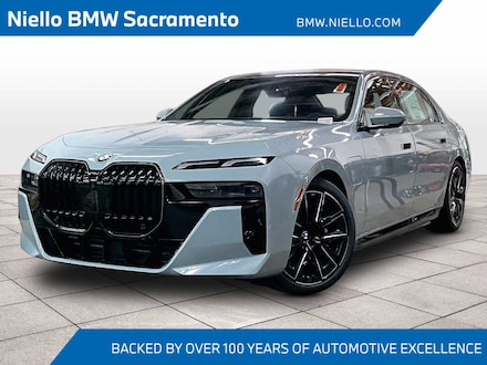 2026 BMW 750e xDrive 750e xDrive Plug-In Hybrid