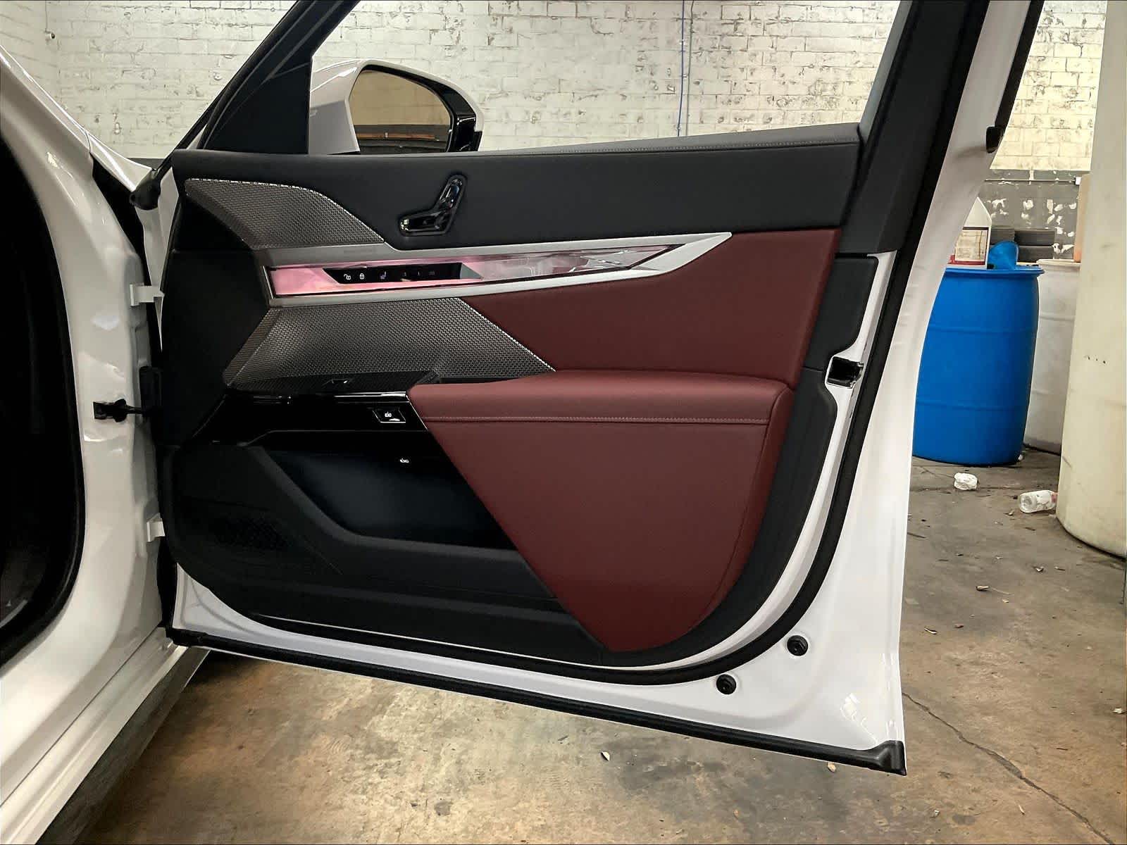 2025 BMW 7 Series 760i - Photo 28