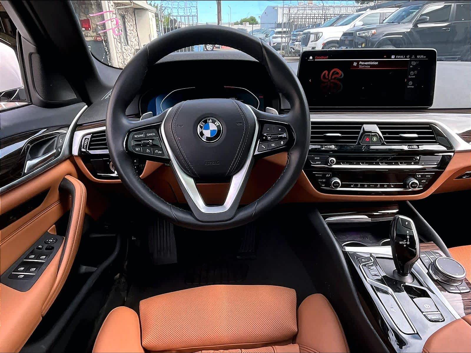 2023 BMW 530i 530i photo 4