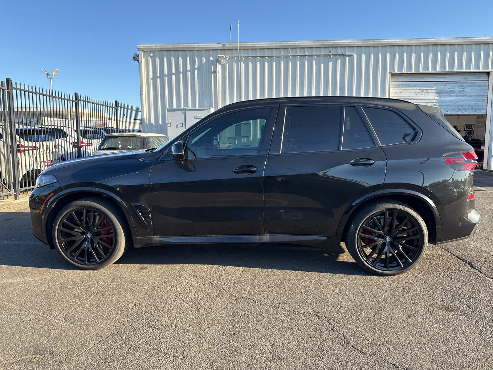 2025 Bmw X5 M60i photo 2