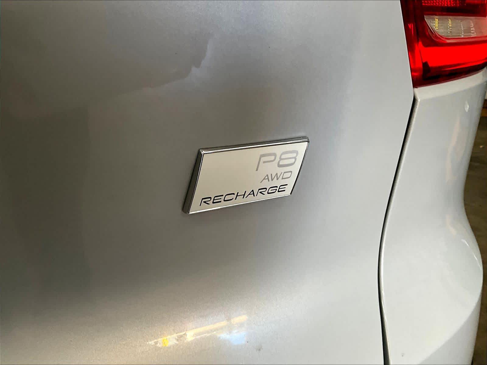 2021 Volvo XC40 photo 3