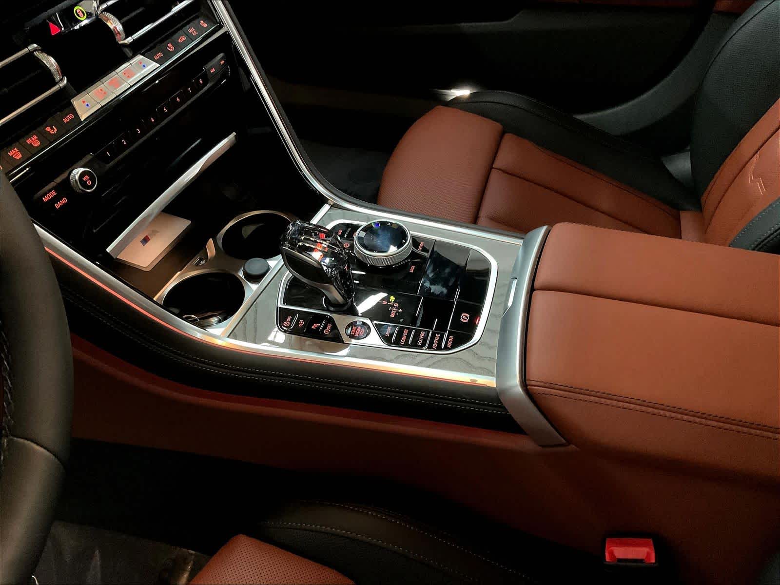 2026 BMW 8 Series 840i - Photo 10