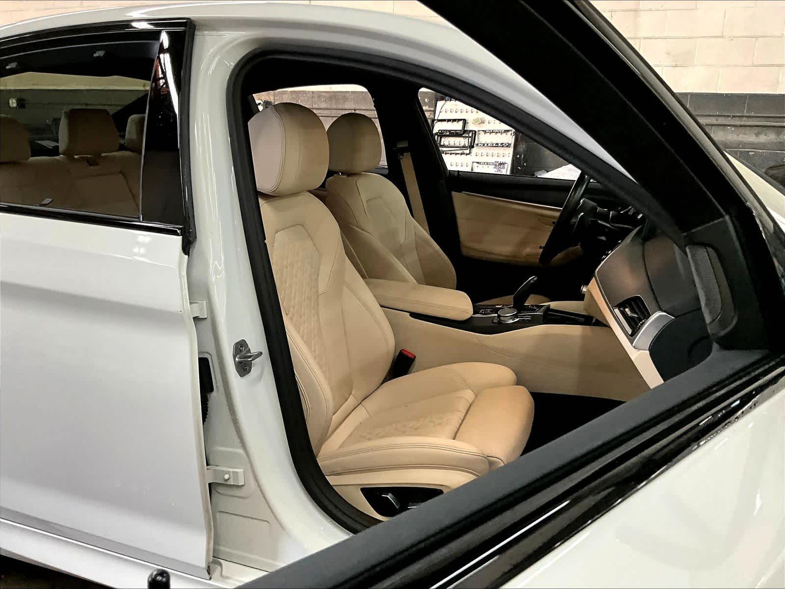 2023 BMW 530e xDrive 530e xDrive photo 6