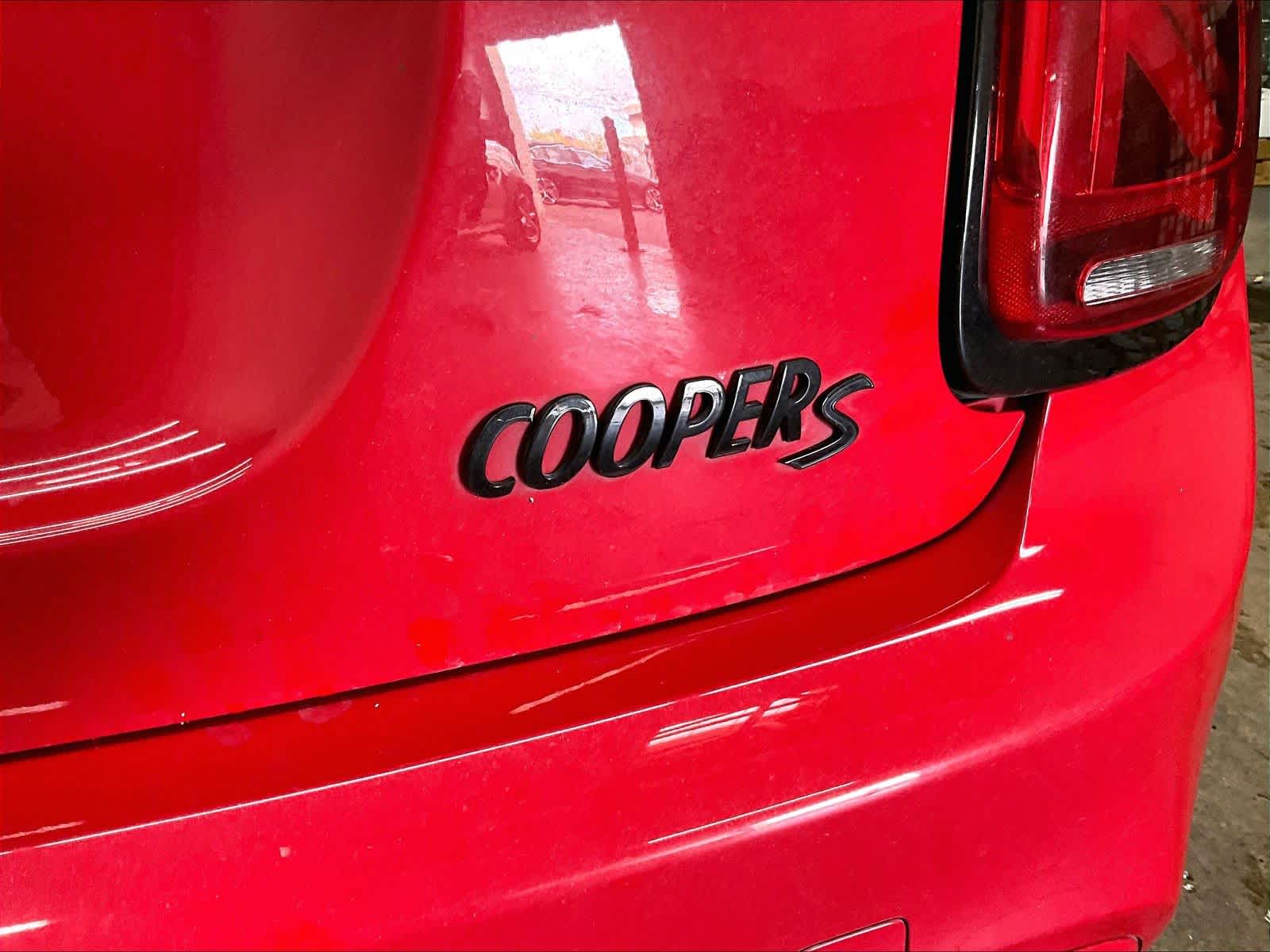 2020 MINI Hardtop 2 Door Cooper S photo 3