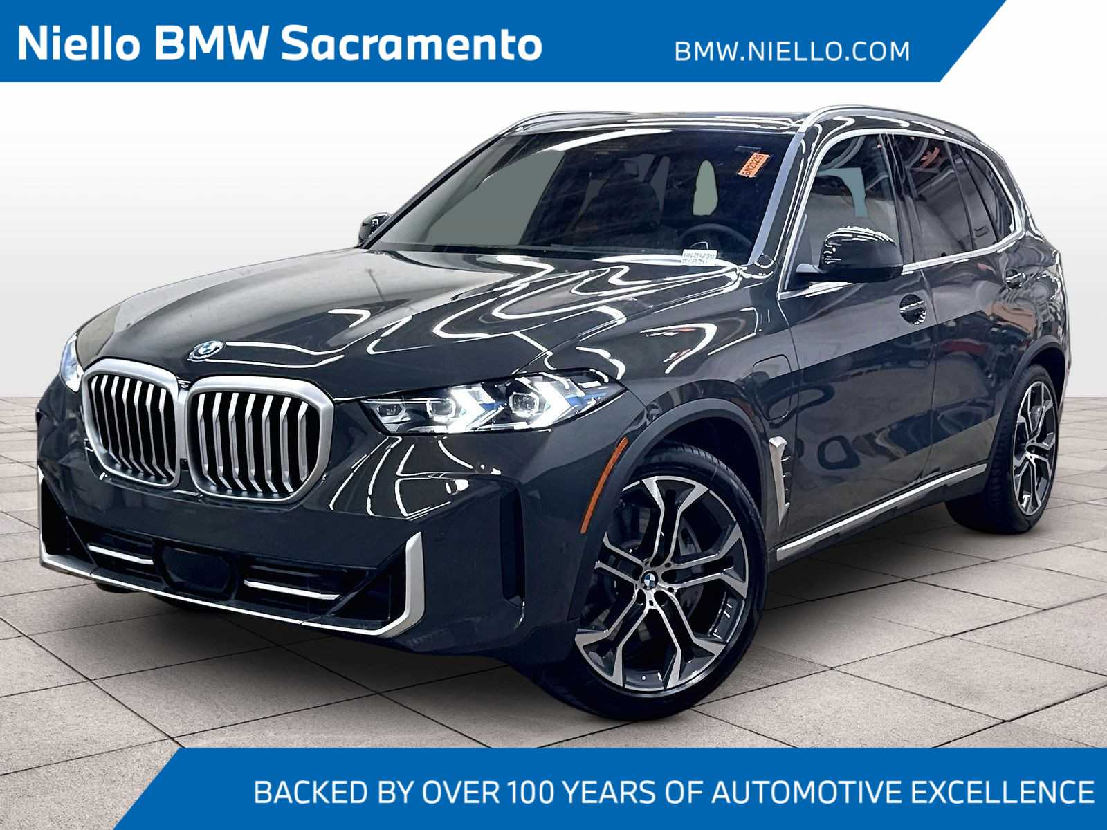 2026 BMW X5 xDrive50e's photo