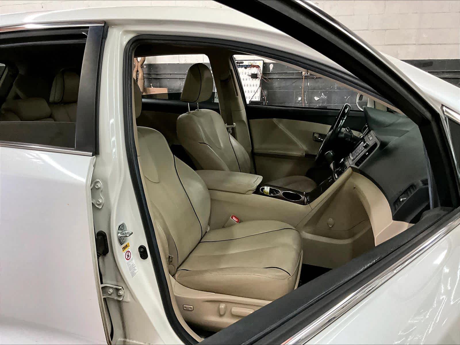 2014 Toyota Venza XLE photo 6