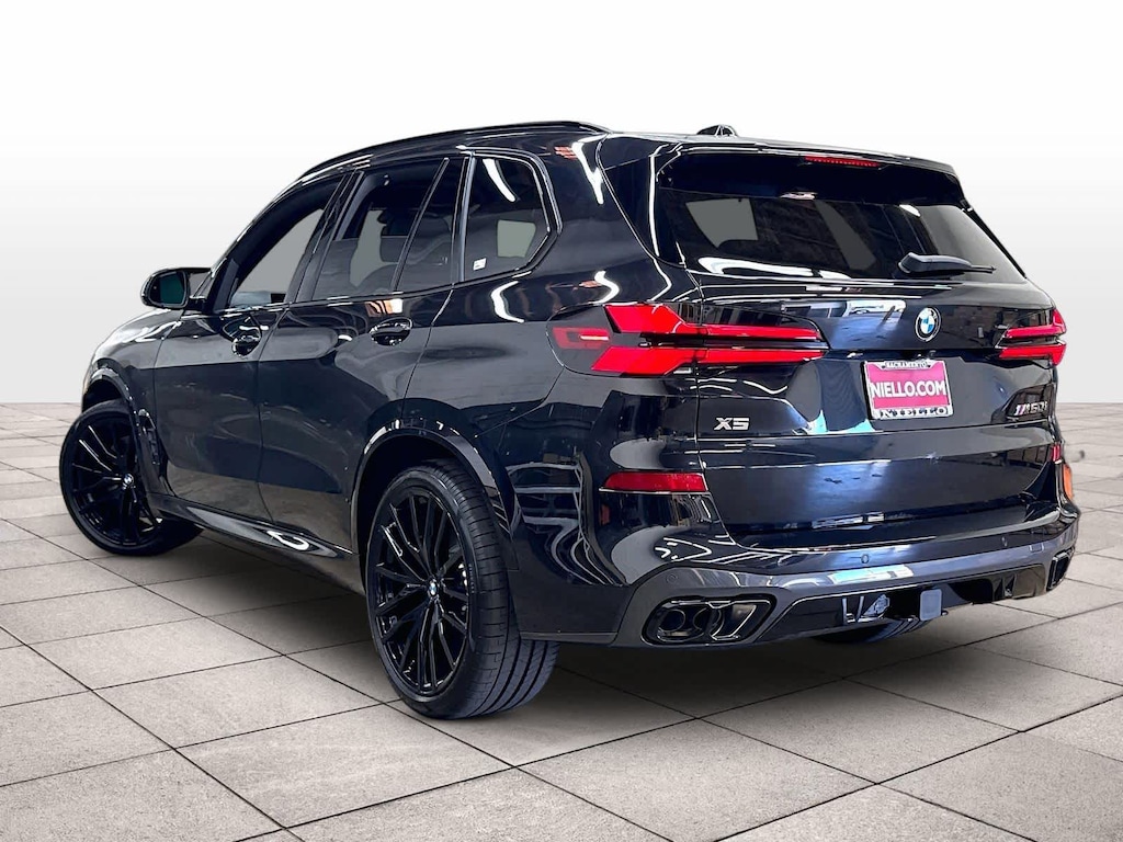 New 2026 BMW X5 M60i Sports Activity Vehicle