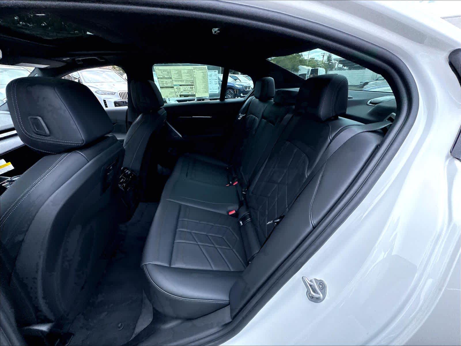 2026 BMW i5 40 - Photo 12