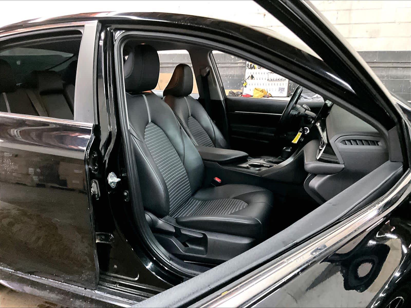 2023 Toyota Camry SE Nightshade photo 6