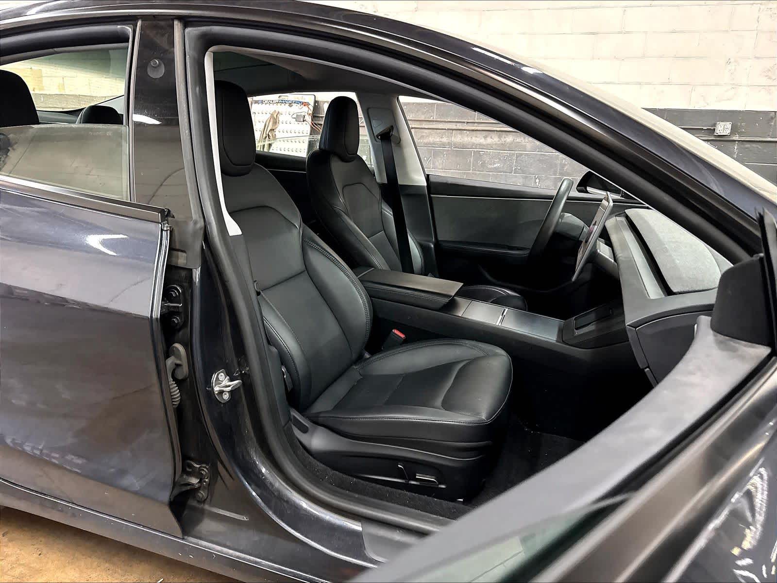 2024 Tesla Model 3 photo 6