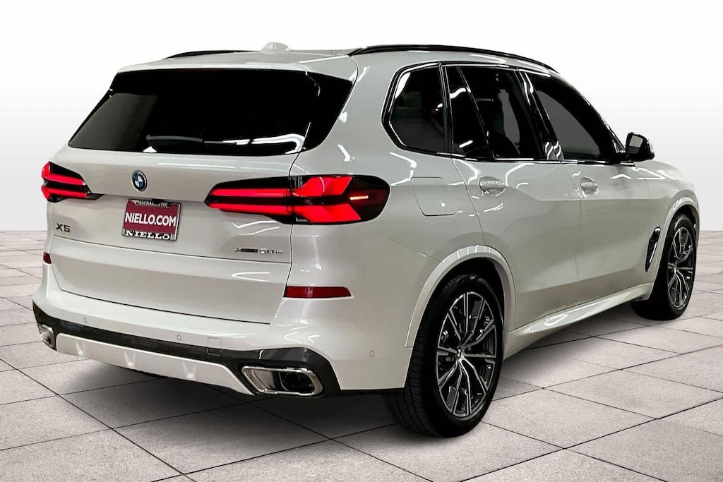 New 2026 BMW X5 xDrive50e Plug-In Hybrid