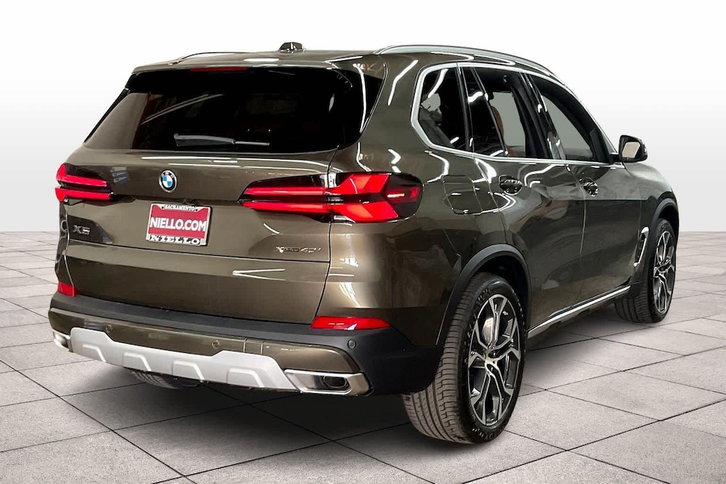 New 2026 BMW X5 xDrive40i Sports Activity Vehicle