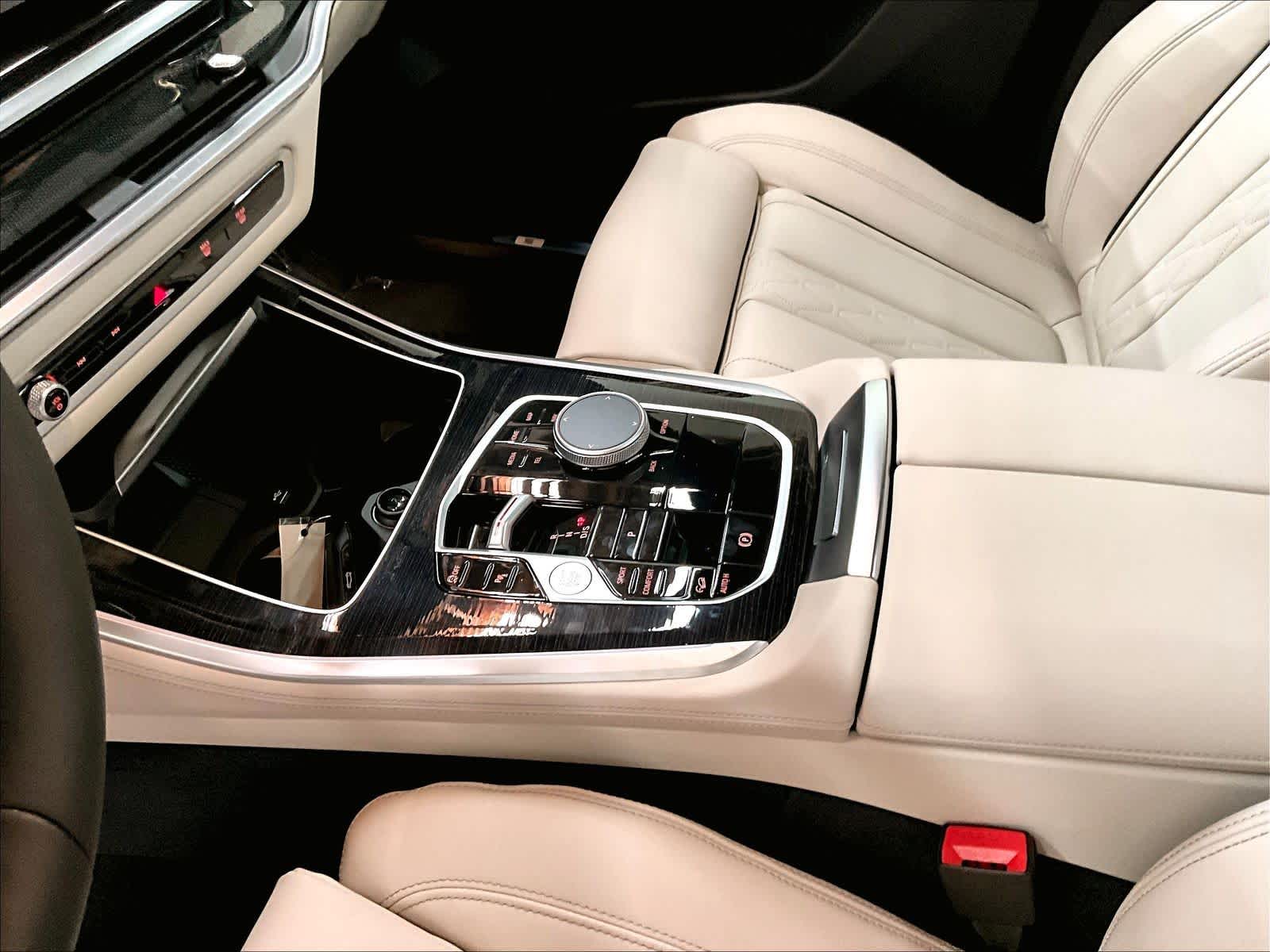 2026 BMW X5 40i - Photo 10