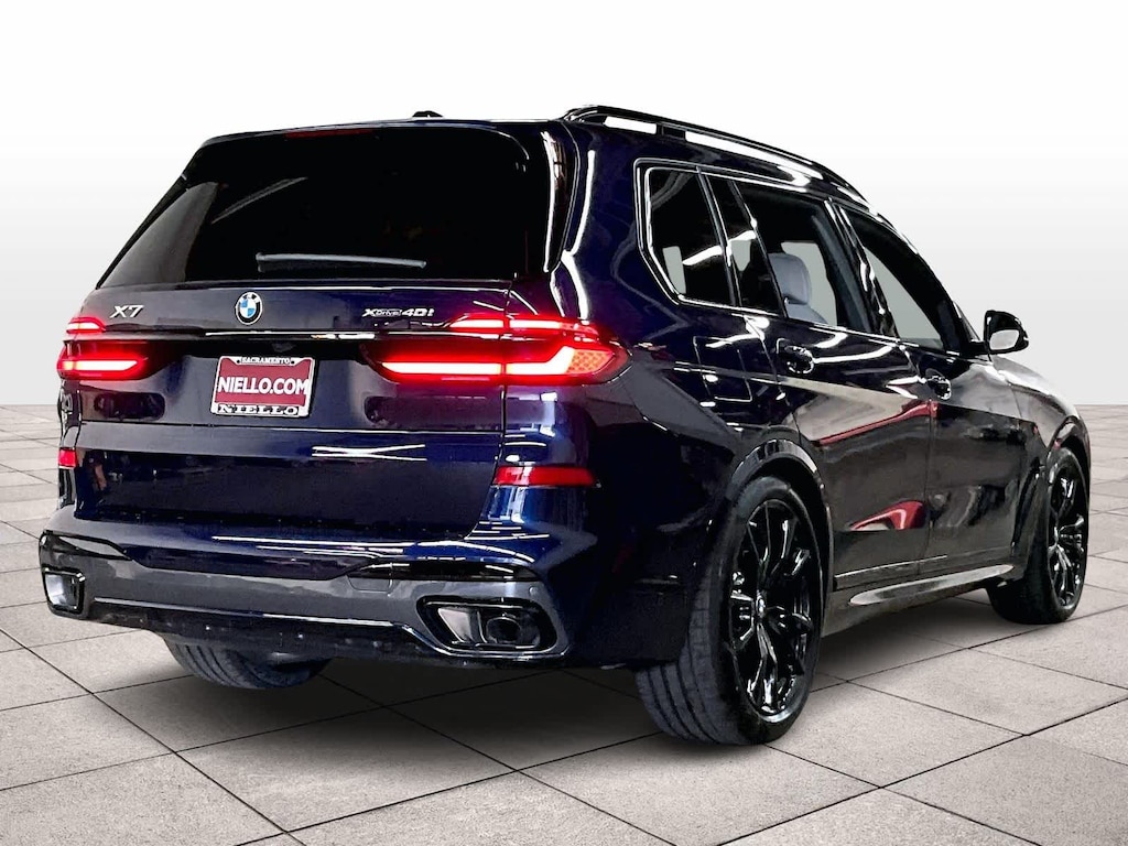 New 2026 BMW X7 xDrive40i xDrive40i Sports Activity Vehicle