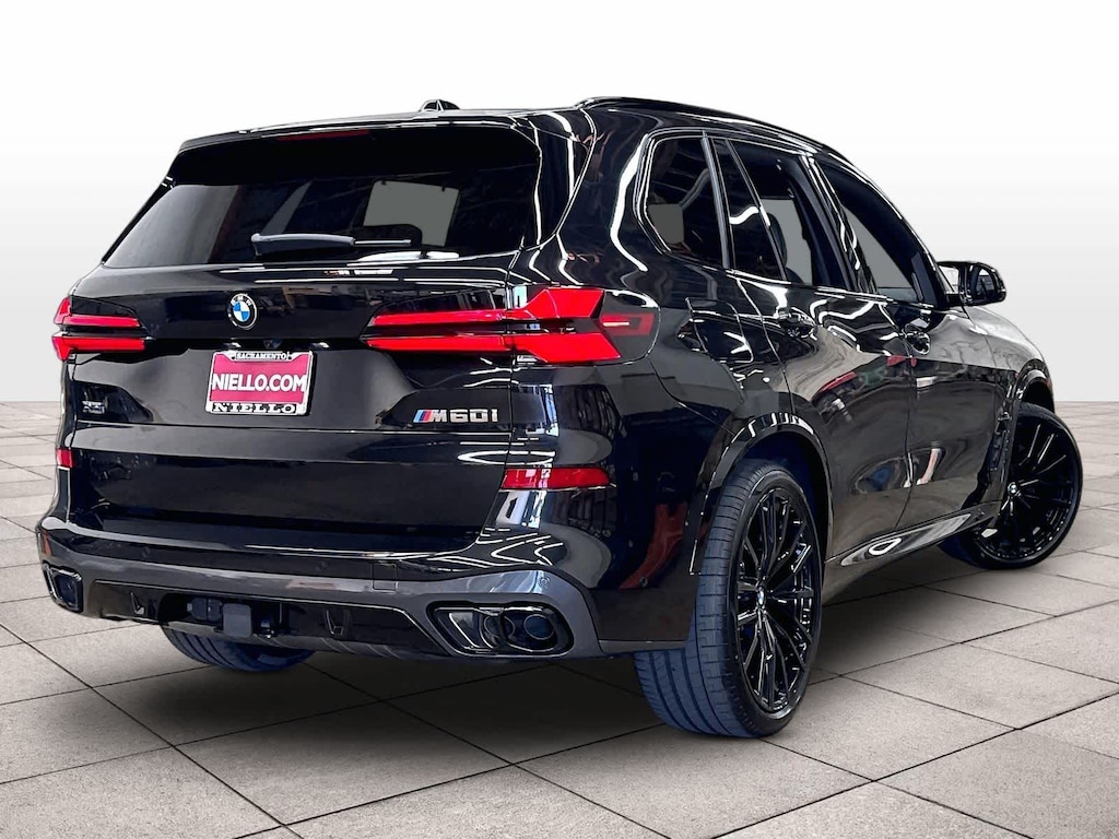 New 2026 BMW X5 M60i Sports Activity Vehicle
