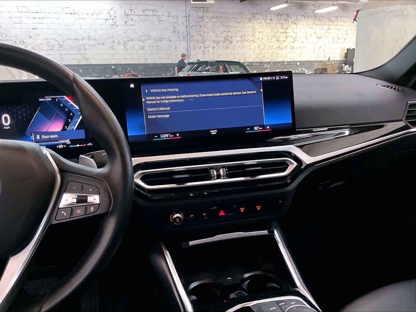 2024 BMW 330i 330i photo 5