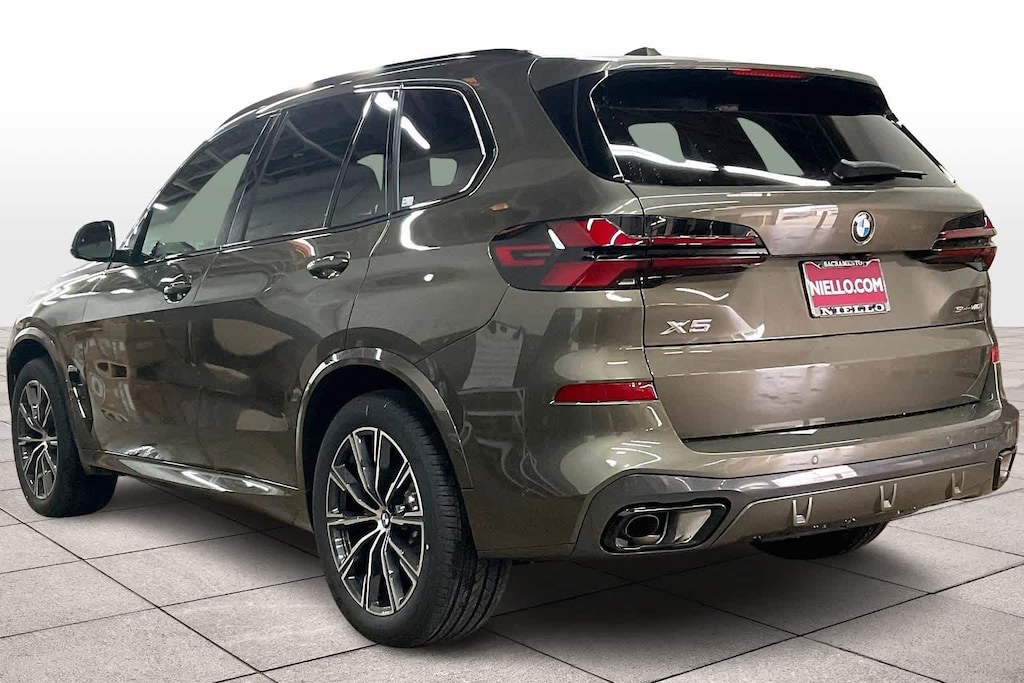 New 2026 BMW X5 sDrive40i Sports Activity Vehicle