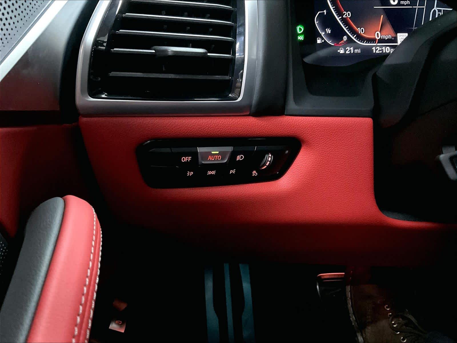 2026 BMW 8 Series 840i - Photo 22