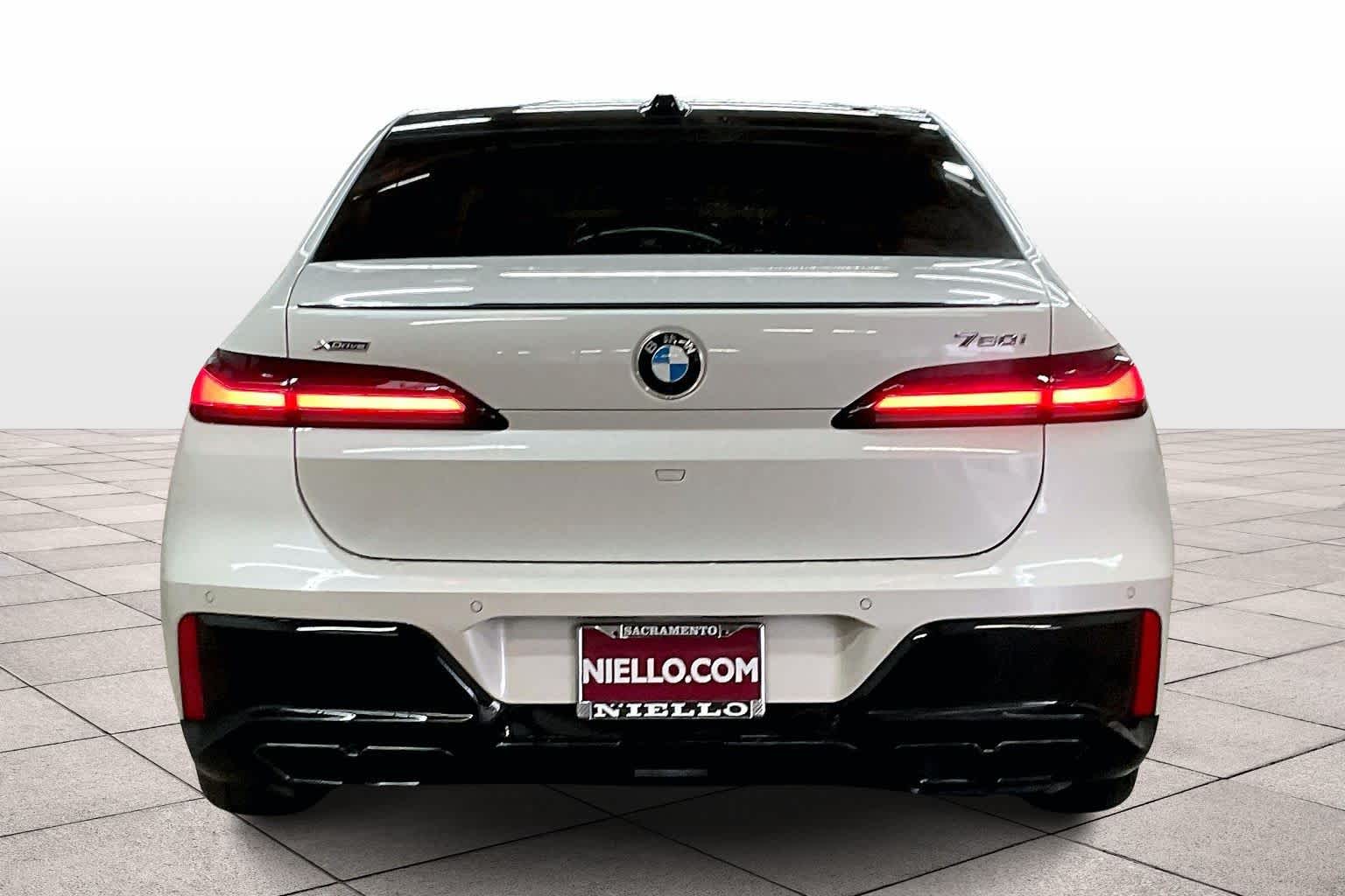 2023 Bmw 760i xDrive photo 4