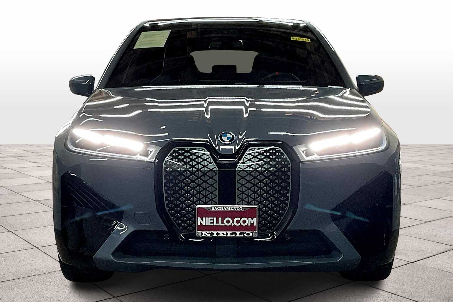 2025 Bmw iX photo 3