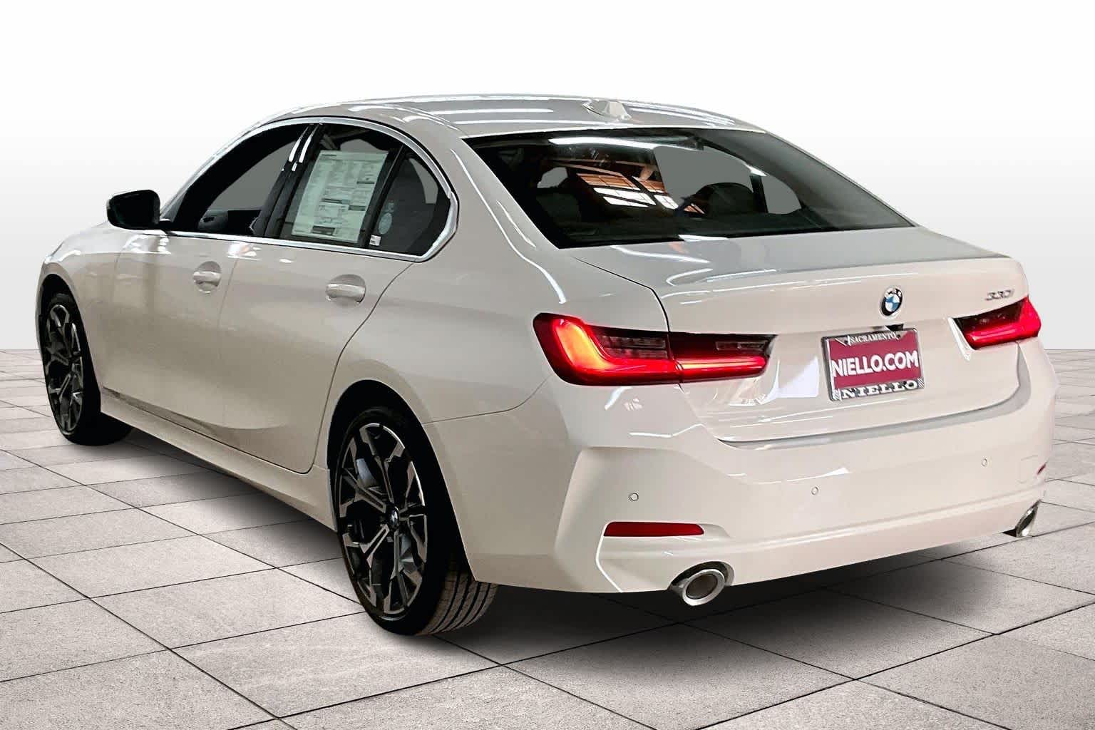 2026 Bmw 330i 3-Series photo 3