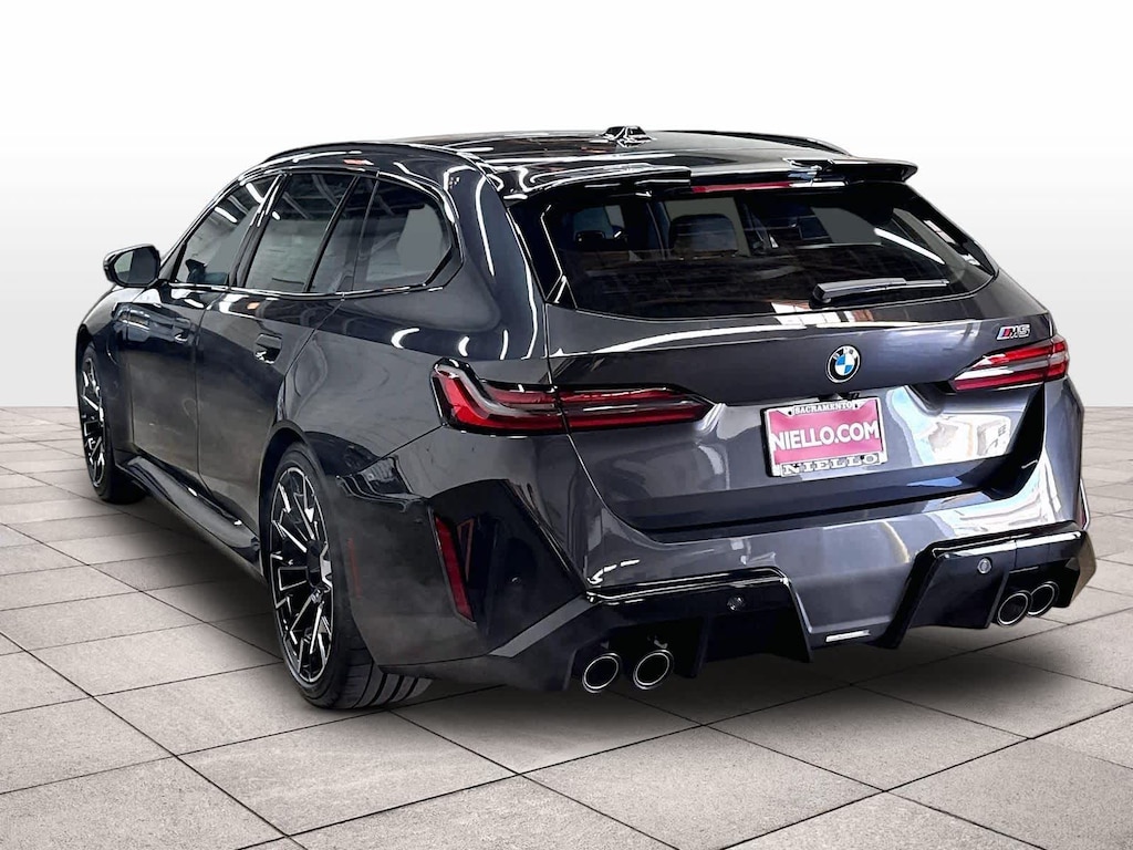New 2027 BMW M5 Touring