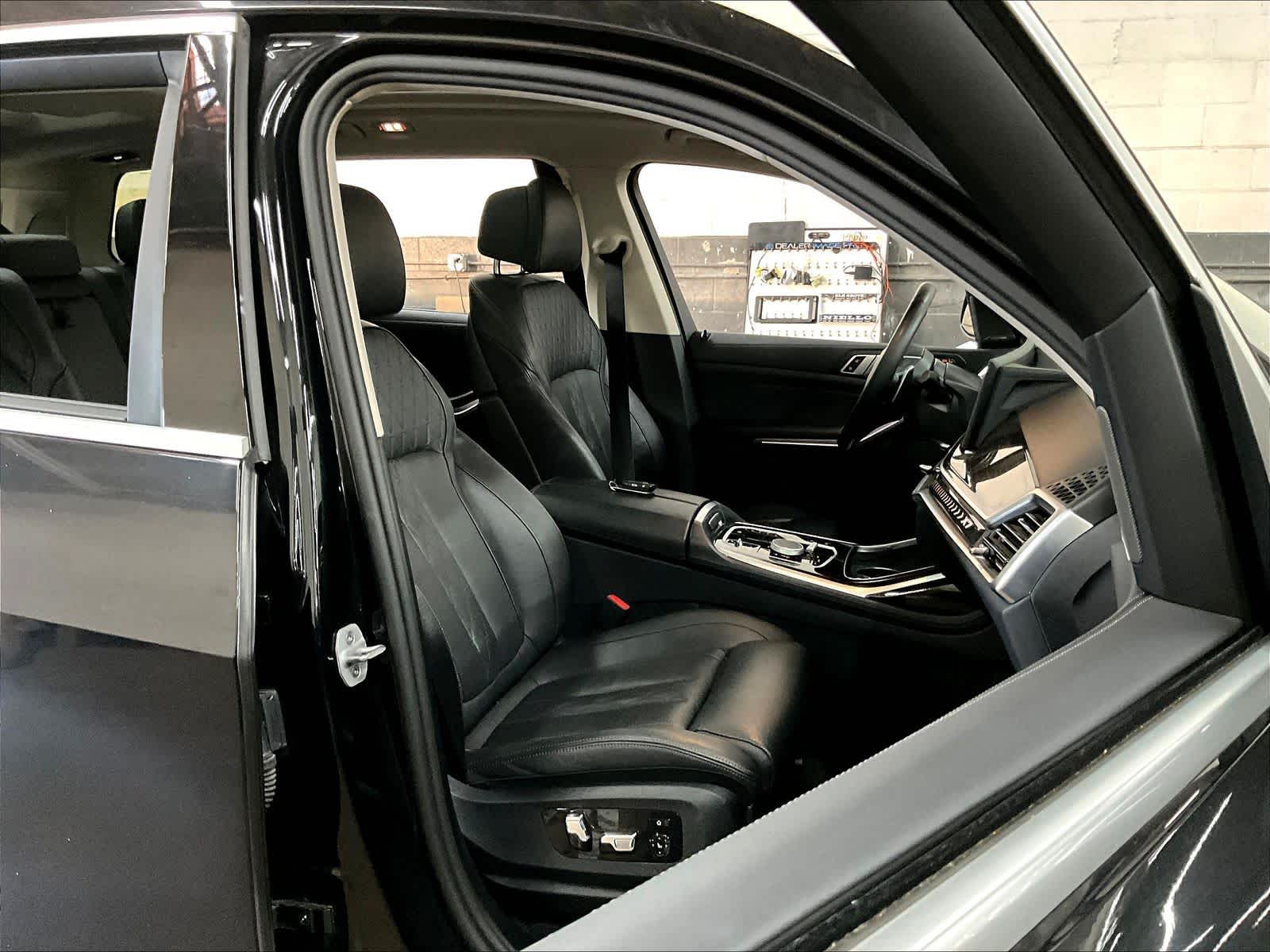 2025 BMW X7 xDrive40i xDrive40i photo 6