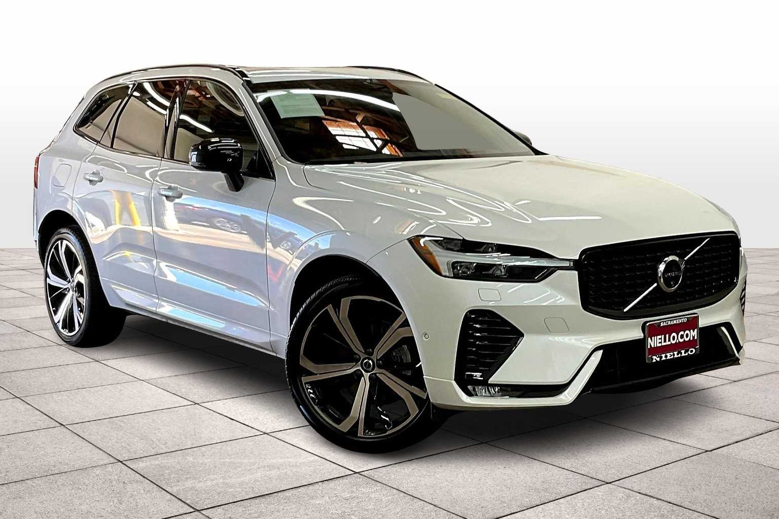 2024 Volvo XC60 Ultimate photo 2