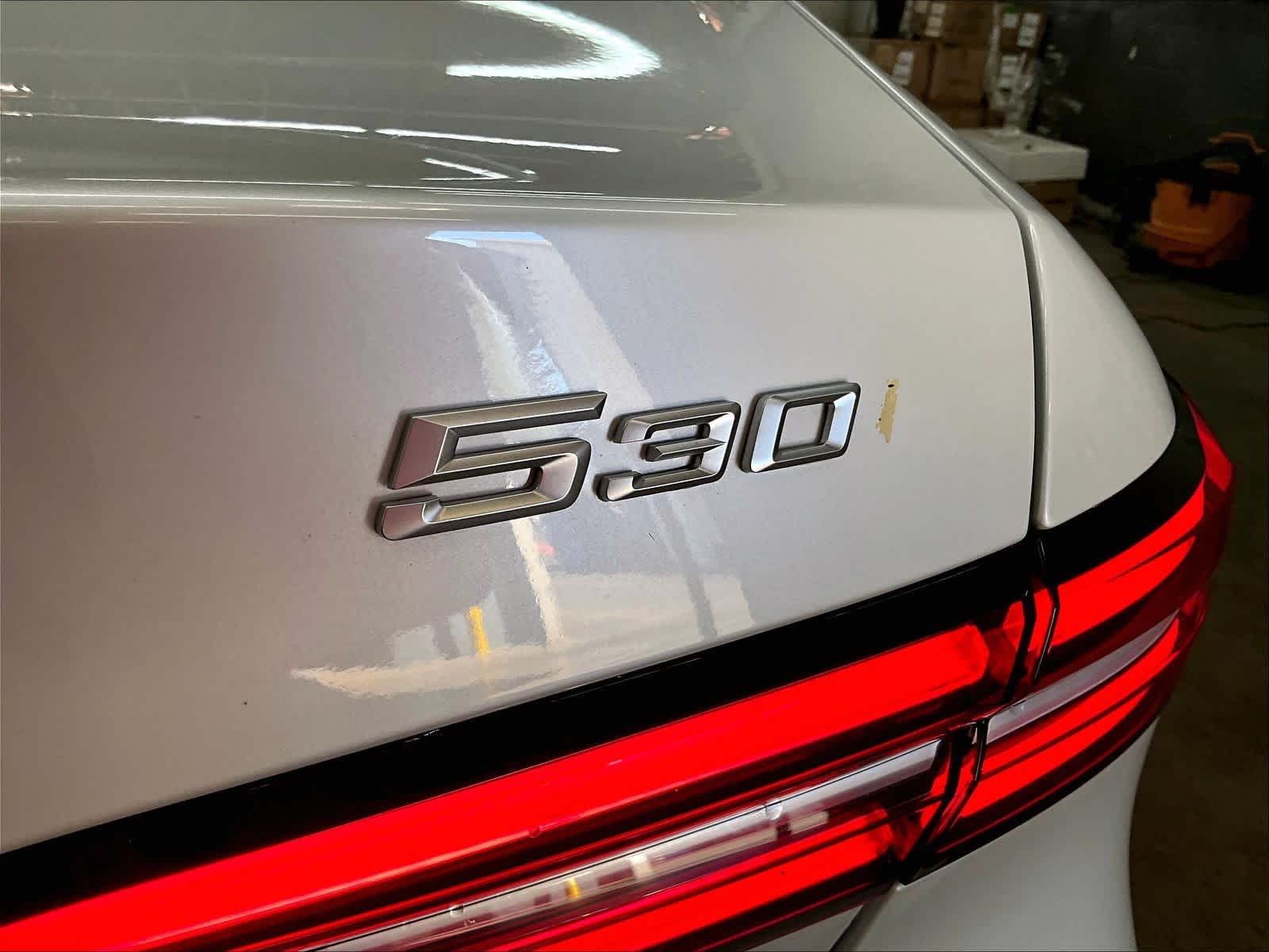 2024 BMW 530i xDrive 530i xDrive photo 3