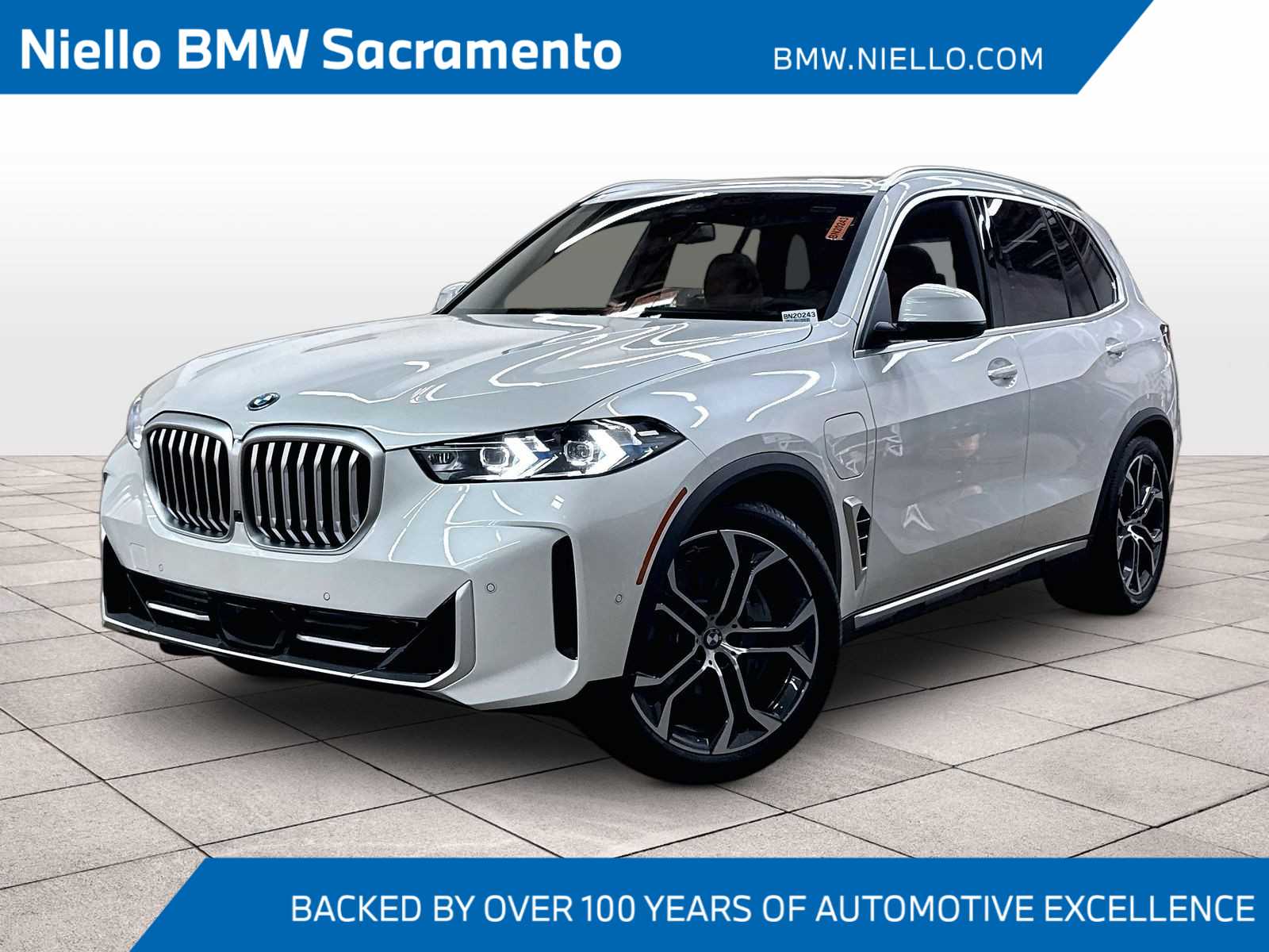 2026 BMW X5 xDrive50e's photo