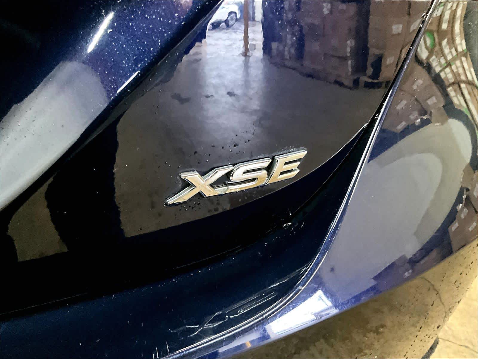 2022 Toyota Camry XSE photo 3