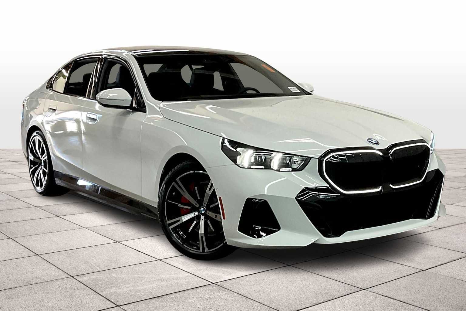 2026 Bmw 550e xDrive photo 2