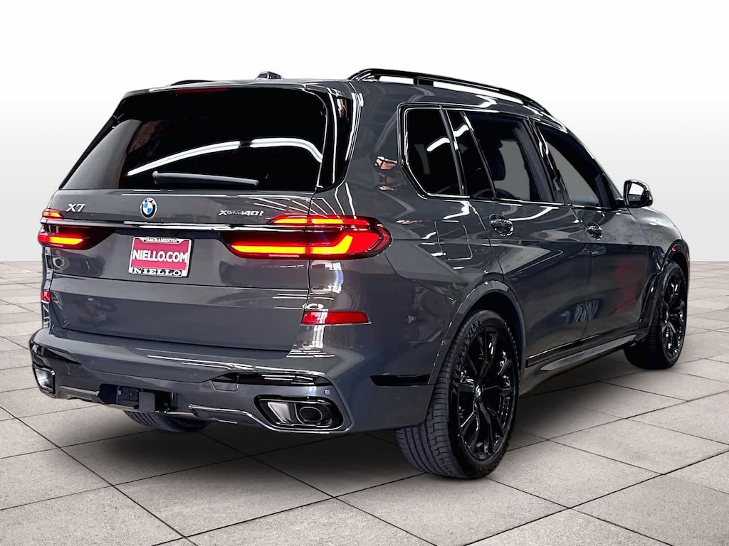 New 2027 BMW X7 xDrive40i Sports Activity Vehicle