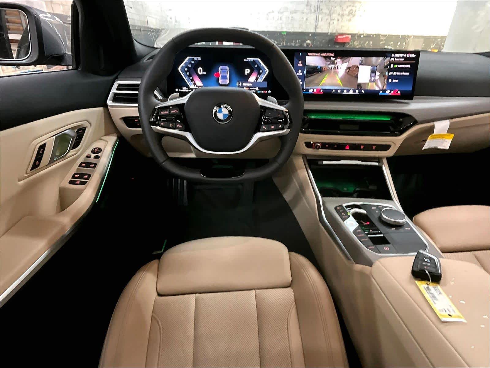 2025 BMW 330i 330i photo 4