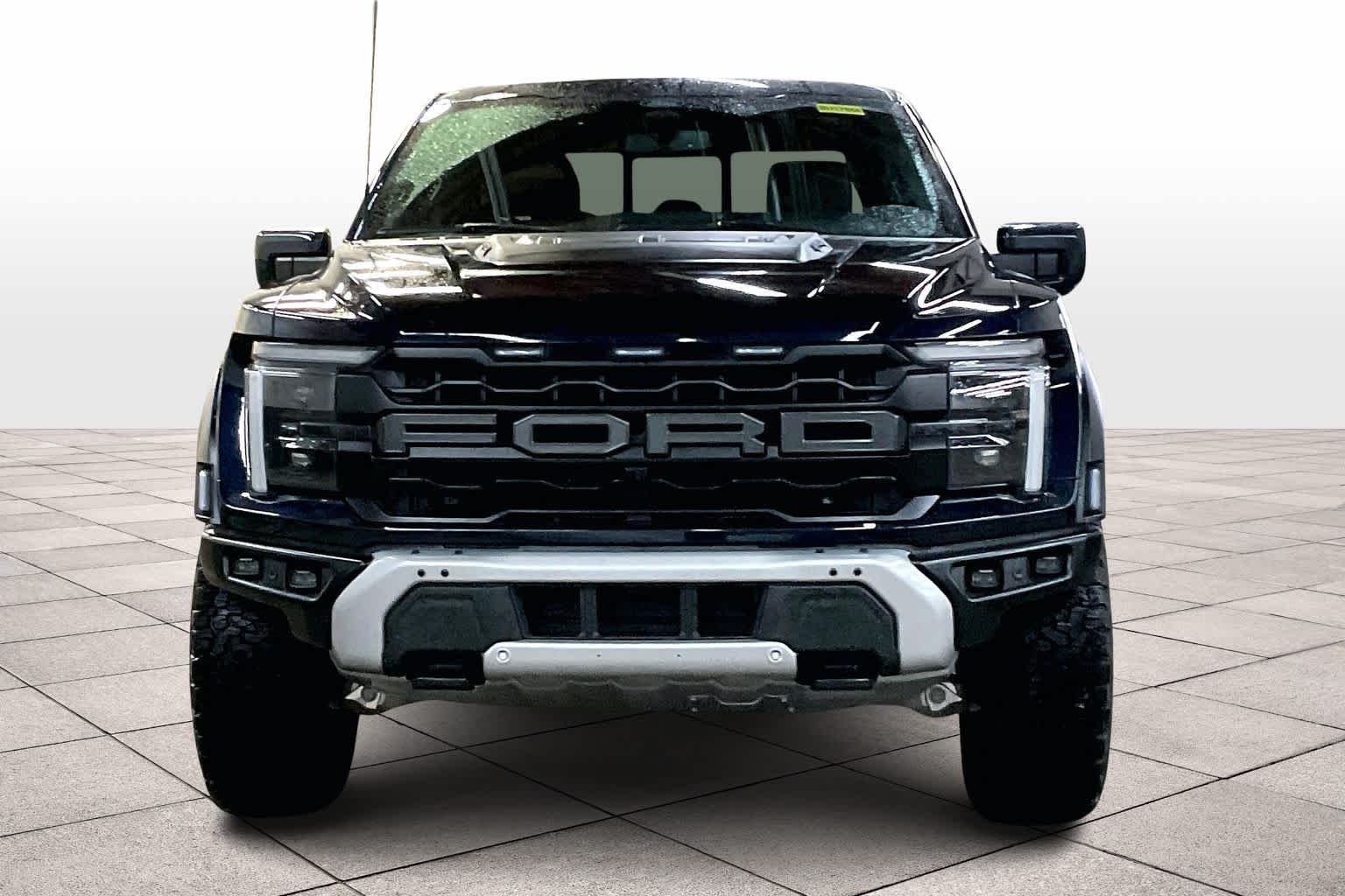 2025 Ford F-150 Raptor photo 3