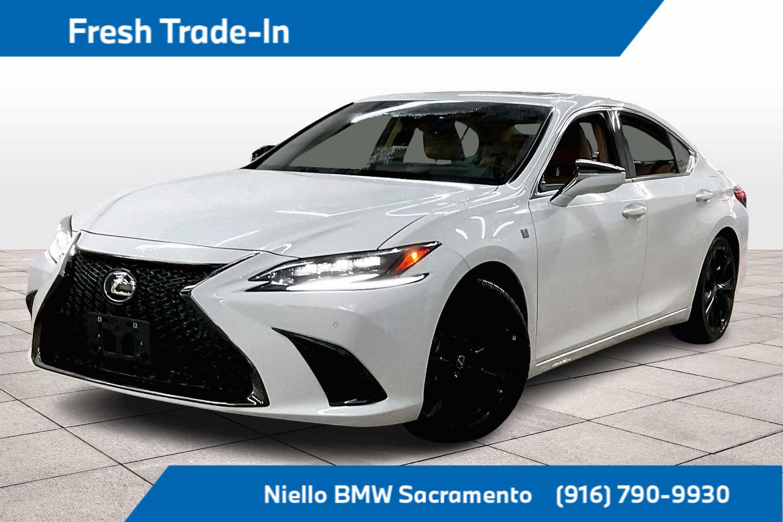 2023 Lexus ES Hybrid 300h's photo