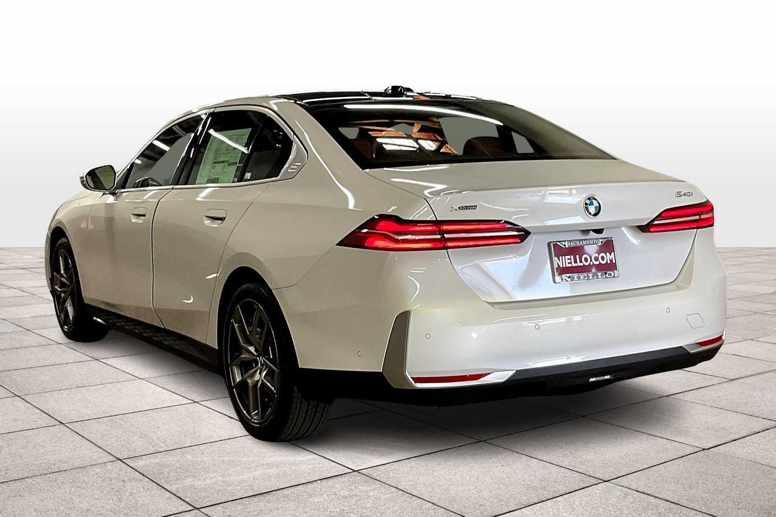 2026 Bmw 540i xDrive photo 2