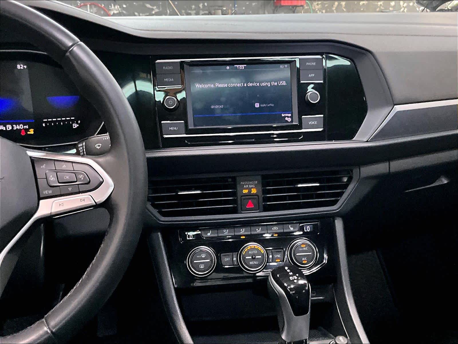 2024 Volkswagen Jetta SE photo 5
