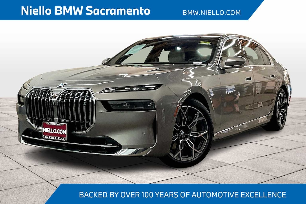 Used 2025 BMW i7 xDrive60 Sedan