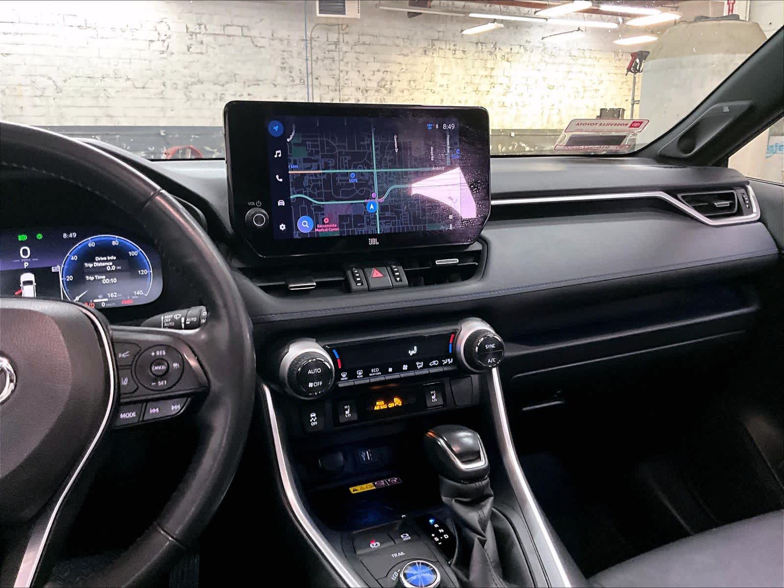 2024 Toyota RAV4 Hybrid XSE photo 4