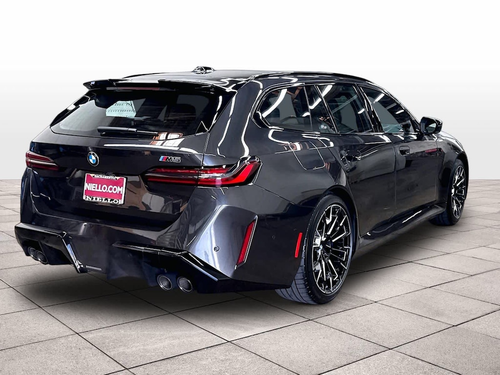 New 2027 BMW M5 Touring