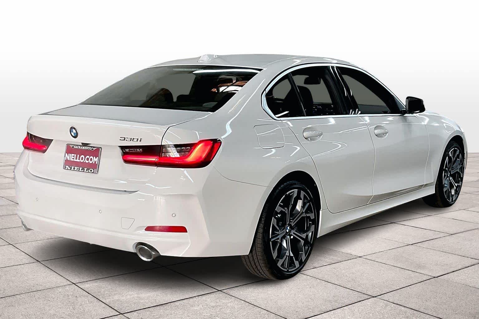 2026 Bmw 330i 3-Series photo 4